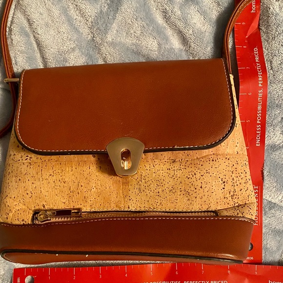 Medium size purse leather and cork. - Picture 3 of 3